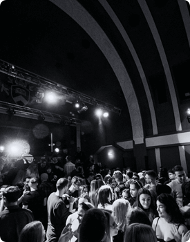 Klinika<br />Egyetemi <span>Klub%ICON%</span>